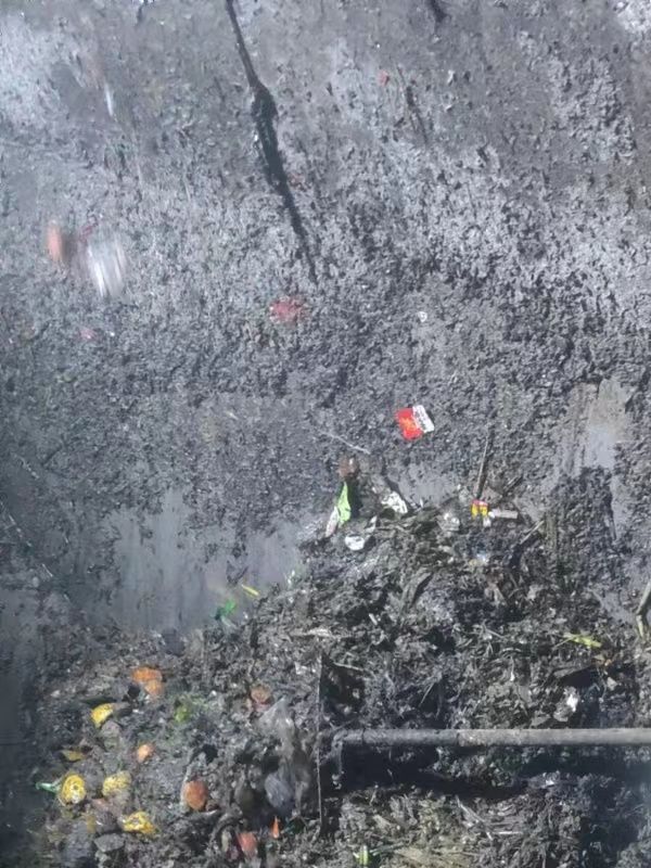 波莲镇污水池清理